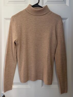 Vintage Pendleton 100% Wool Turtlneck Sweater, Tan/Beige, Size 40 (US 8-10 or M)